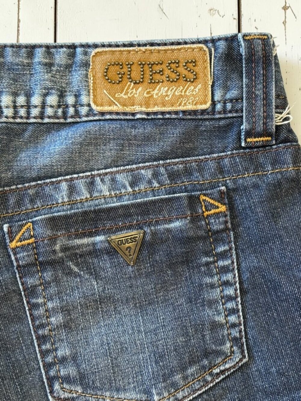 GUESS Denim Shorts Dark Wash Low Rise Stretch Y2K Size 25 - Picture 5 of 8